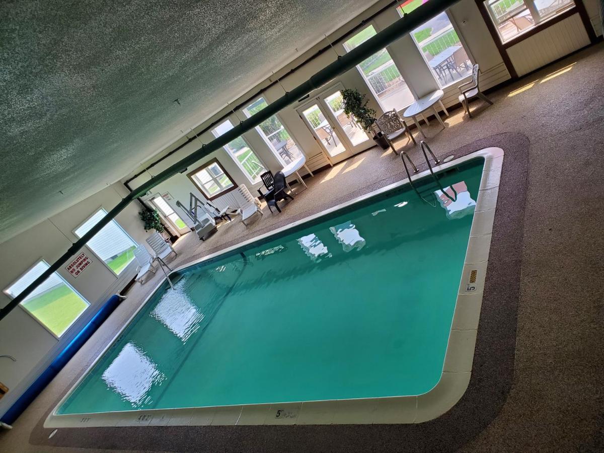 Voyager Inn Сент-Ігнас Екстер'єр фото