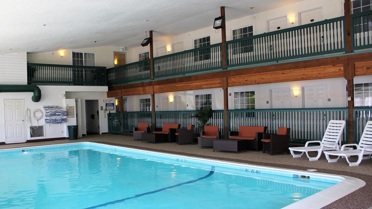Voyager Inn Сент-Ігнас Екстер'єр фото
